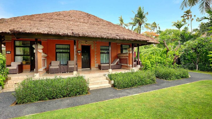 Deluxe Beach Bungalow