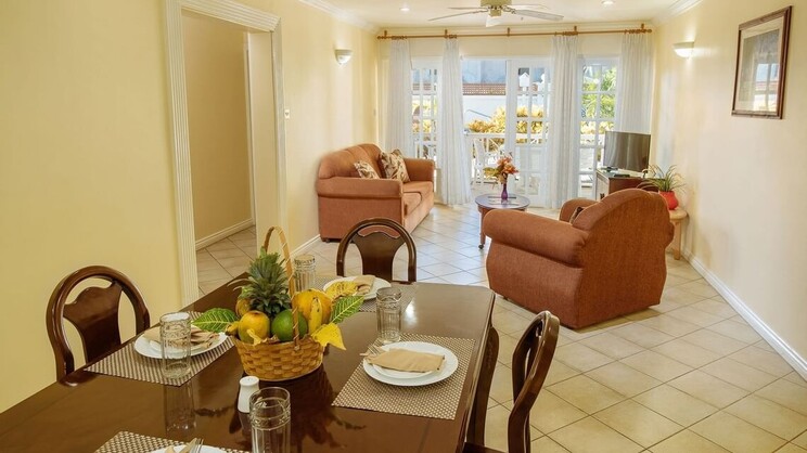 2 Bedroom Croton Room