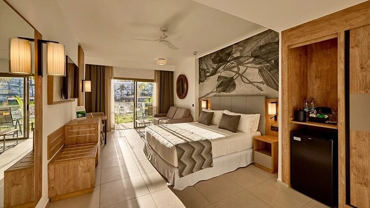 Adapted Junior Suite