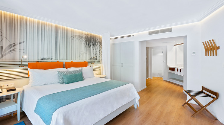  Corner Suite Ocean View