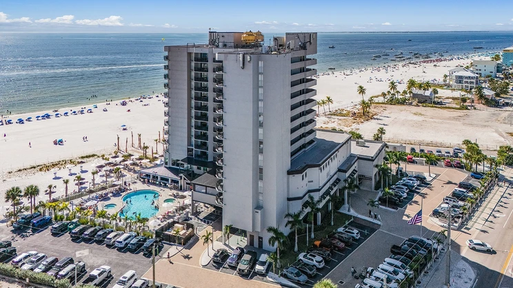 DiamondHead Beach Resort