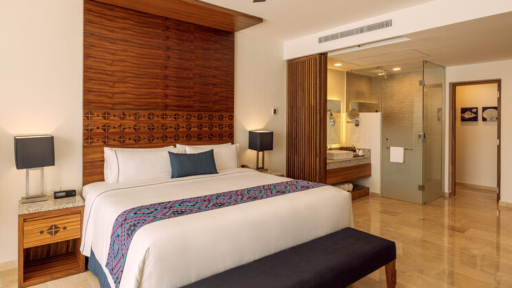 Amber Room (Adult-Only Section)