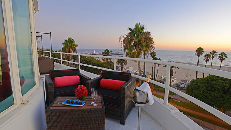 Hotel Shangri-La at the Ocean