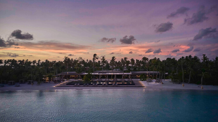 Patina Maldives, Fari Islands