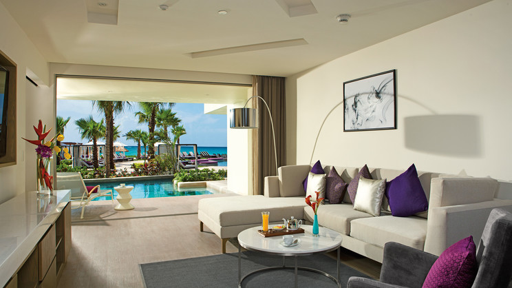 Preferred Club Master Suite Swim Out Tropical View