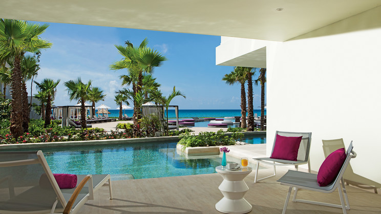 Preferred Club Master Suite Swim Out Tropical View