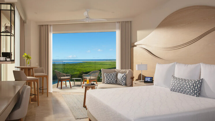 Breathless Cancun Soul Resort & Spa