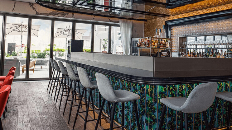 Th8 Palm Dubai Beach Resort, Vignette Collection