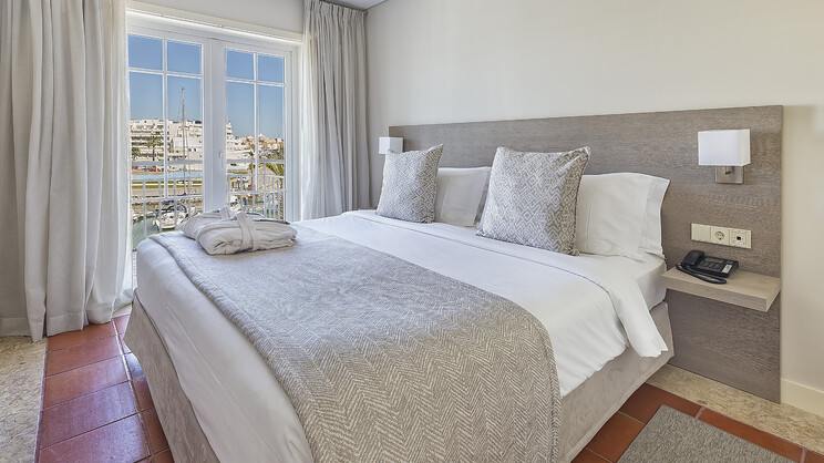 Domes Lake Residences