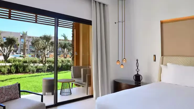 King Guest Room With Pool View 