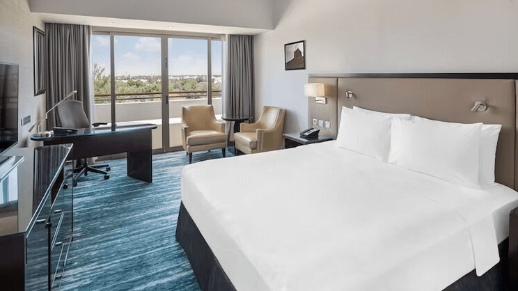 Radisson Blu Hotel & Resort, Al Ain