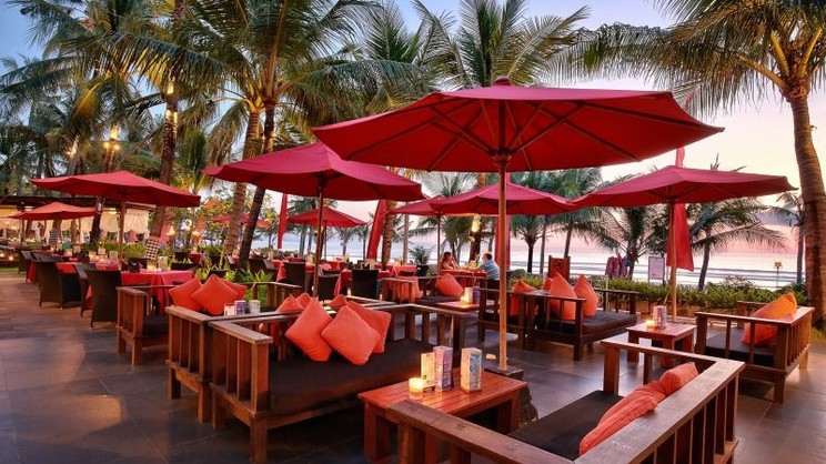 Legian Beach Hotel