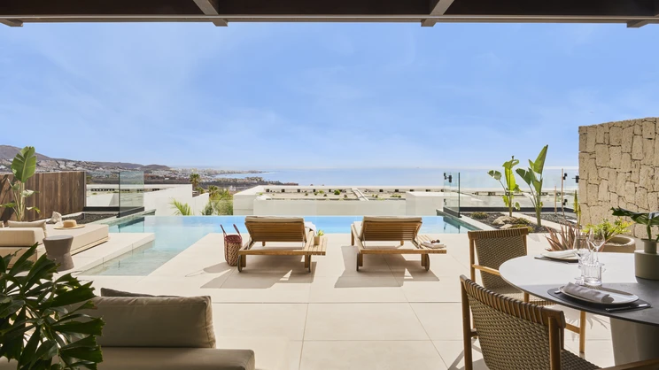 2-Bedroom Suite Villa with Sea View and Private Pool