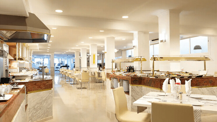 Hotel Las Arenas Affiliated by Meliá