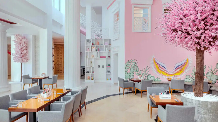 Le Méridien Dubai Hotel & Conference Centre