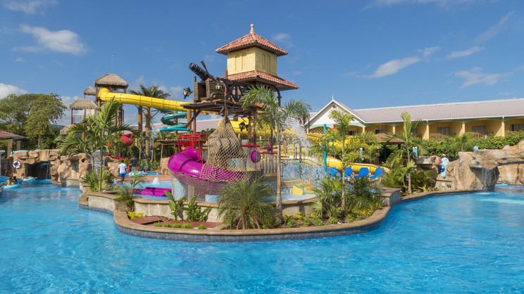 Jewel Runaway Bay Beach Resort & Waterpark