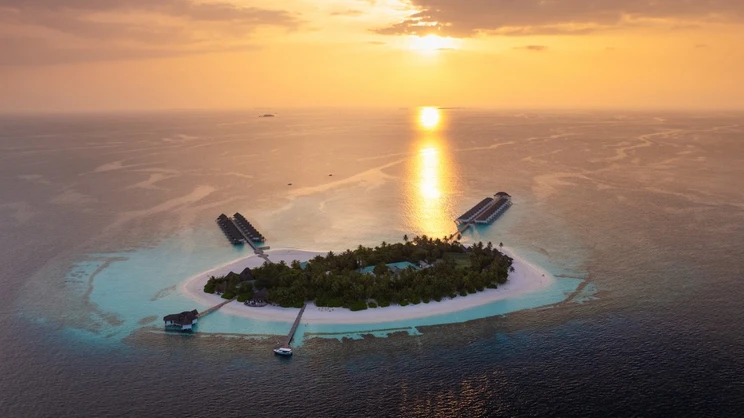 Angaga Island Resort & Spa