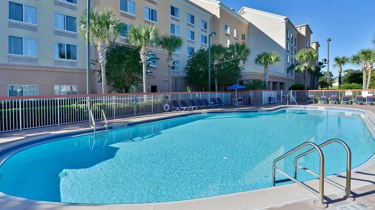 Comfort Inn & Suites Near Universal Orlando Resort-convention Ctr.