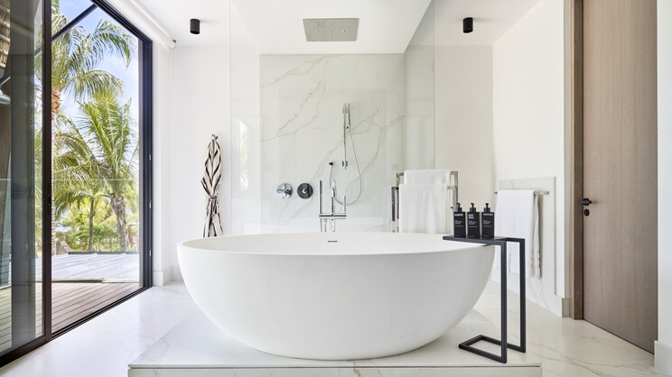 LUX* Grand Beach Pool Villa