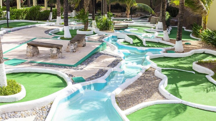 Crown Paradise Club All-Inclusive Resort Cancun