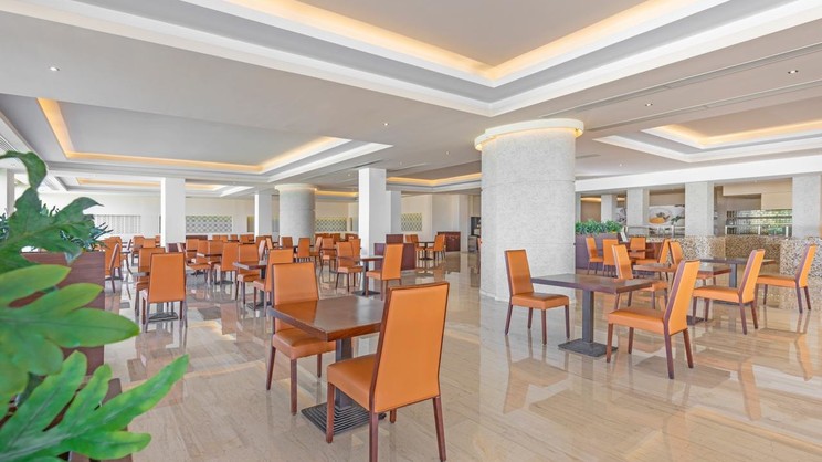 Kresten Royal Euphoria Resort