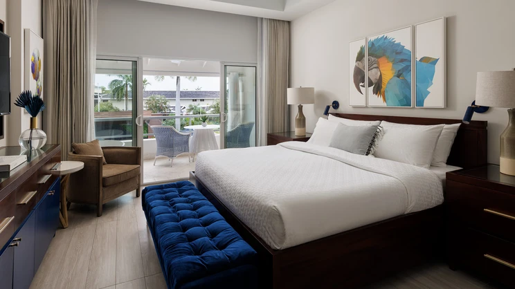  Caribbean Poolside Luxury Balcony Soaking Tub