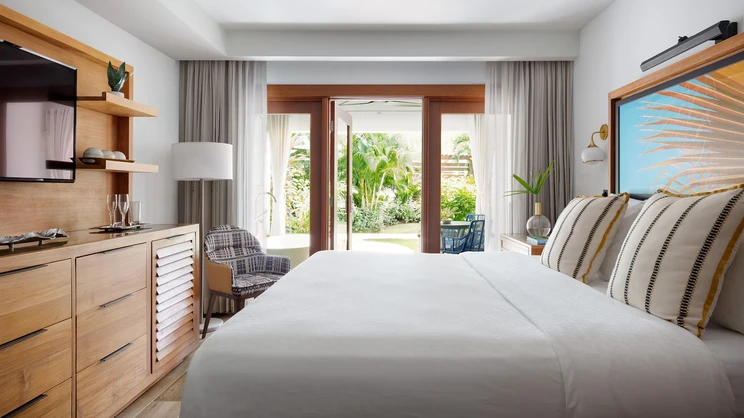 Caribbean Poolside Luxury Patio Soaking Tub