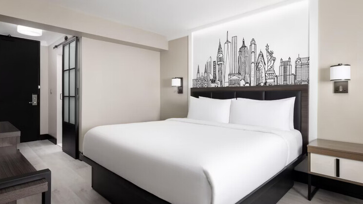 The Manhattan at Times Square Hotel