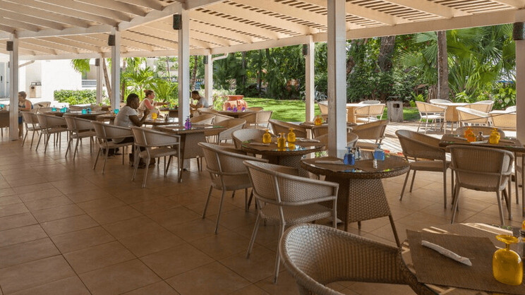 Savannah Beach Club Hotel & Spa