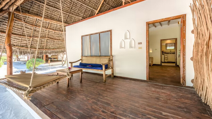 Hakuna Majiwe Beach Lodge 