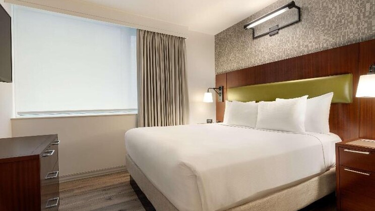  1 King Bed River View