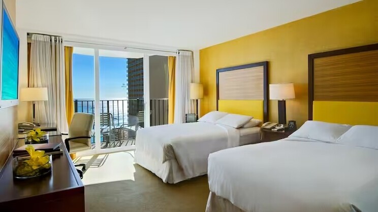 2 Queen Beds Deluxe Ocean View 