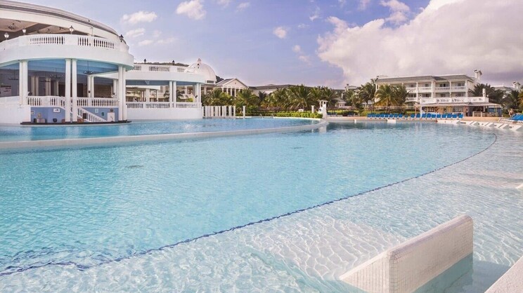 Grand Palladium Lady Hamilton Resort & Spa