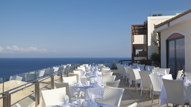 Apostolata Island Resort & Spa