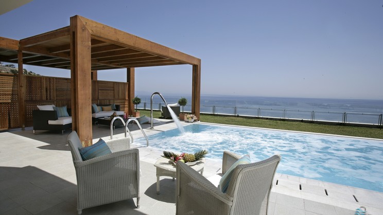 Apostolata Island Resort & Spa