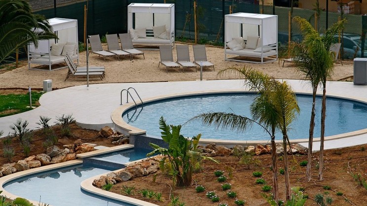 Tonga Tower Design Hotel & Suites