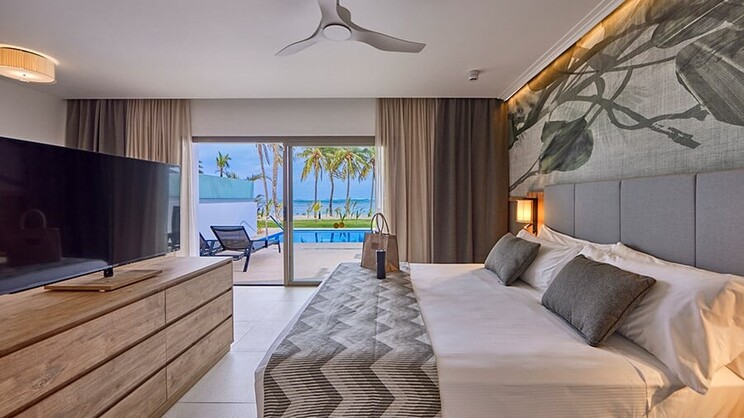 Swim Up Suite Elite Club by Riu