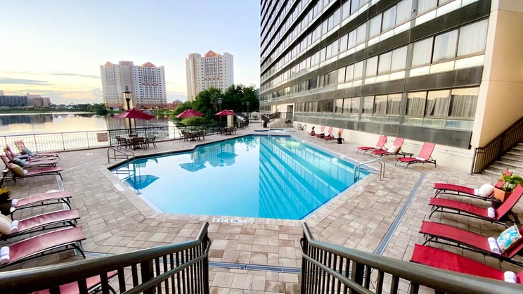 Ramada Plaza by Wyndham Orlando Resort & Suites International Drive