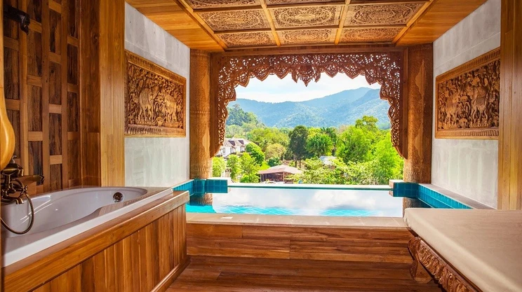 Grand Pool Suite Water View 