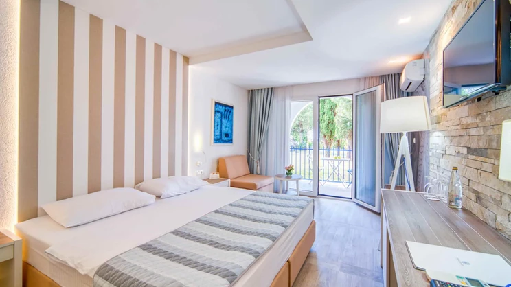Standard Double Room (Extra Bed)
