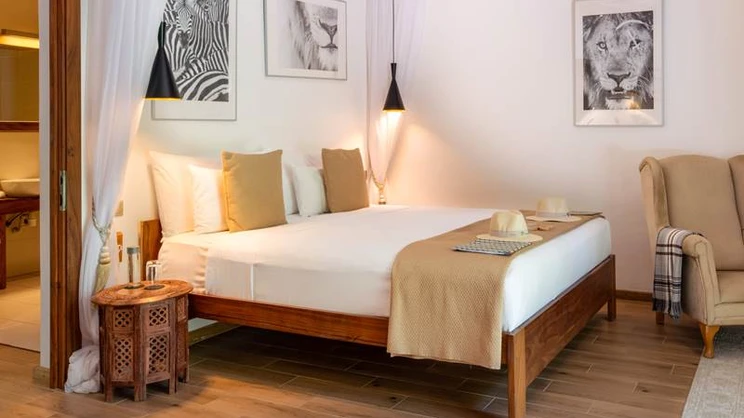 Cinnamon Quadruple Room