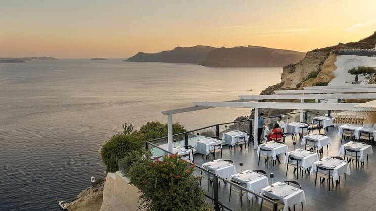 Santorini Secret Suites & Spa 