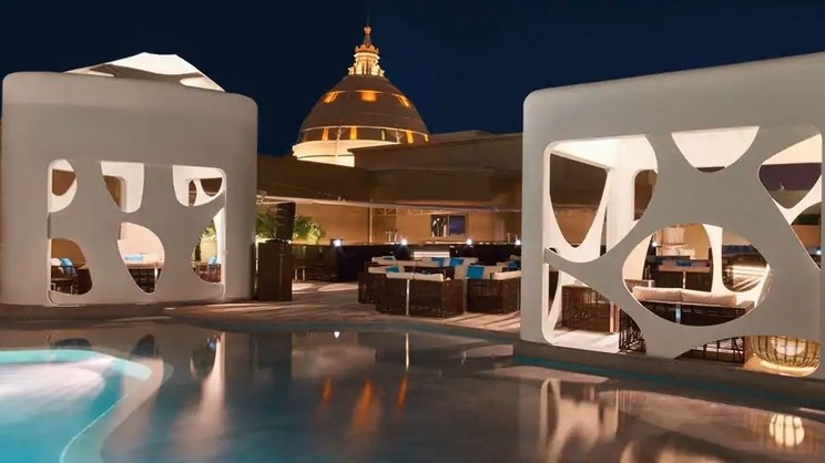 V Hotel Dubai, Curio Collection by Hilton