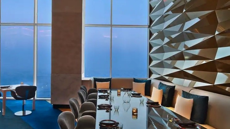 V Hotel Dubai, Curio Collection by Hilton