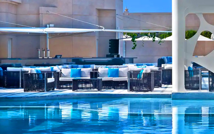 V Hotel Dubai, Curio Collection by Hilton