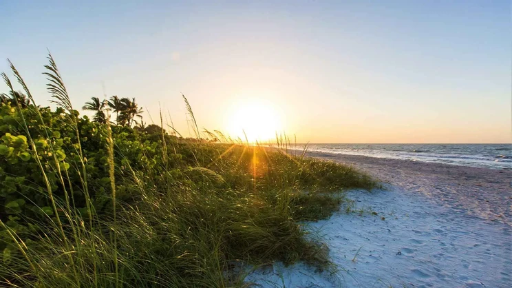 Sundial Beach Resort & Spa