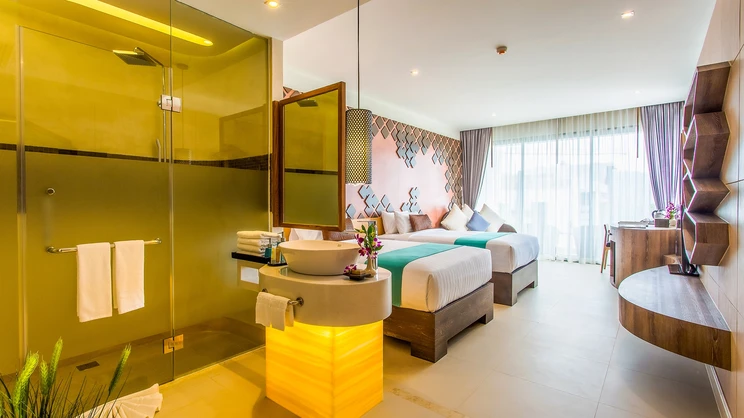 Crest Resort & Pool Villas