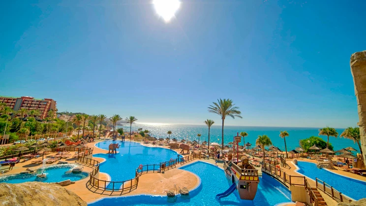 Holiday World Riwo Hotel