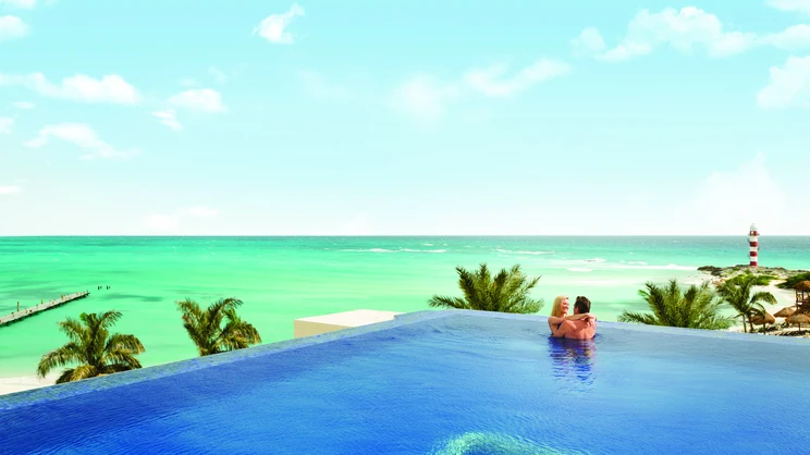 Turquoize Tower at Hyatt Ziva Cancun – Adults Only