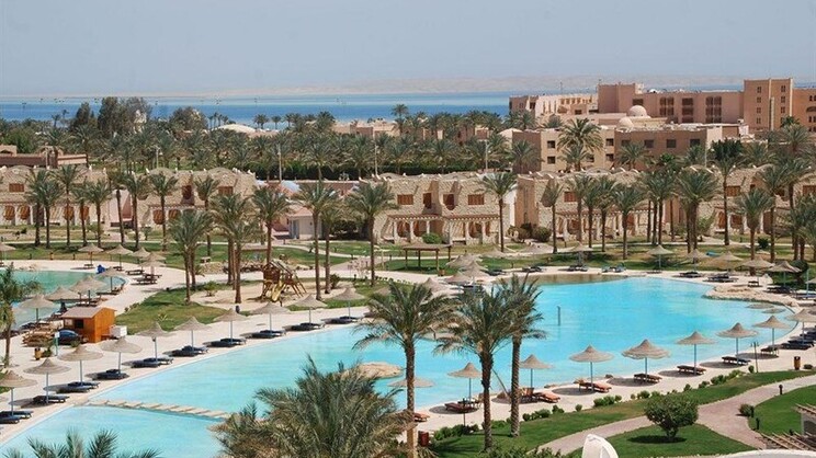 Royal Lagoons Resort & Aqua Park